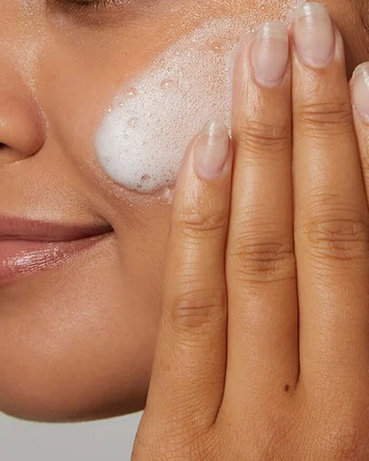 Hydrating Cream-to-Foam Cleanser 237ml.